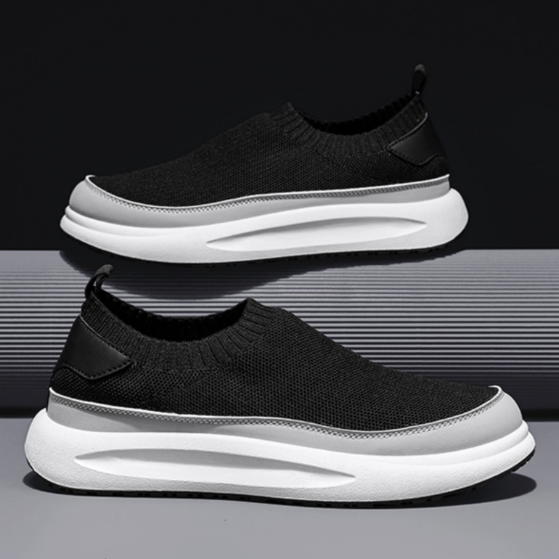 Men's Outdoor Flyknit Breathable Laceless Sneakers