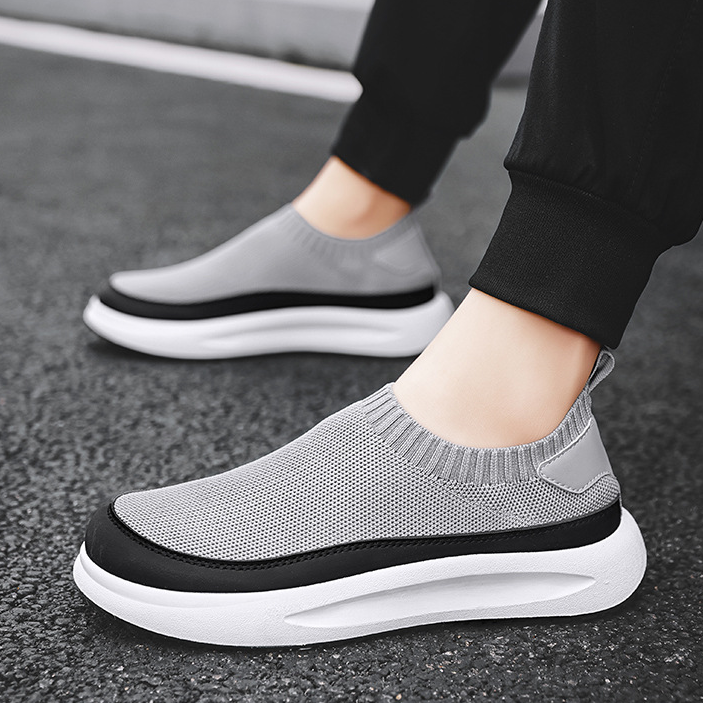 Men's Outdoor Flyknit Breathable Laceless Sneakers