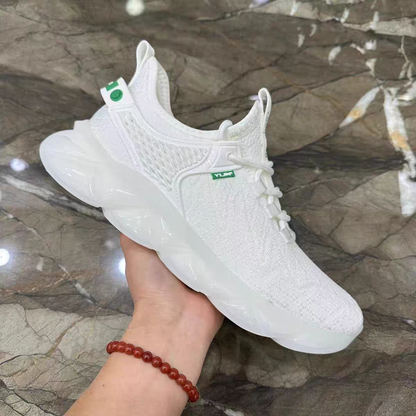Breathable mesh soft sole fly knit casual mesh shoes