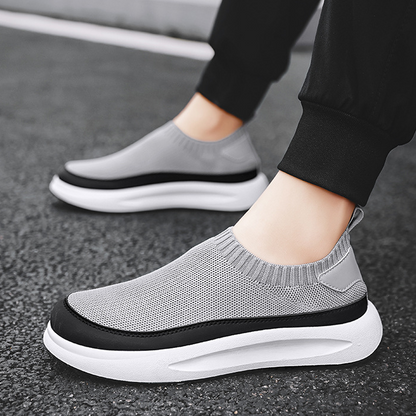 Men's Outdoor Flyknit Breathable Laceless Sneakers